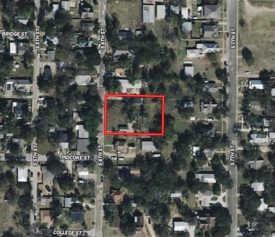405 & 407 S 6th Street