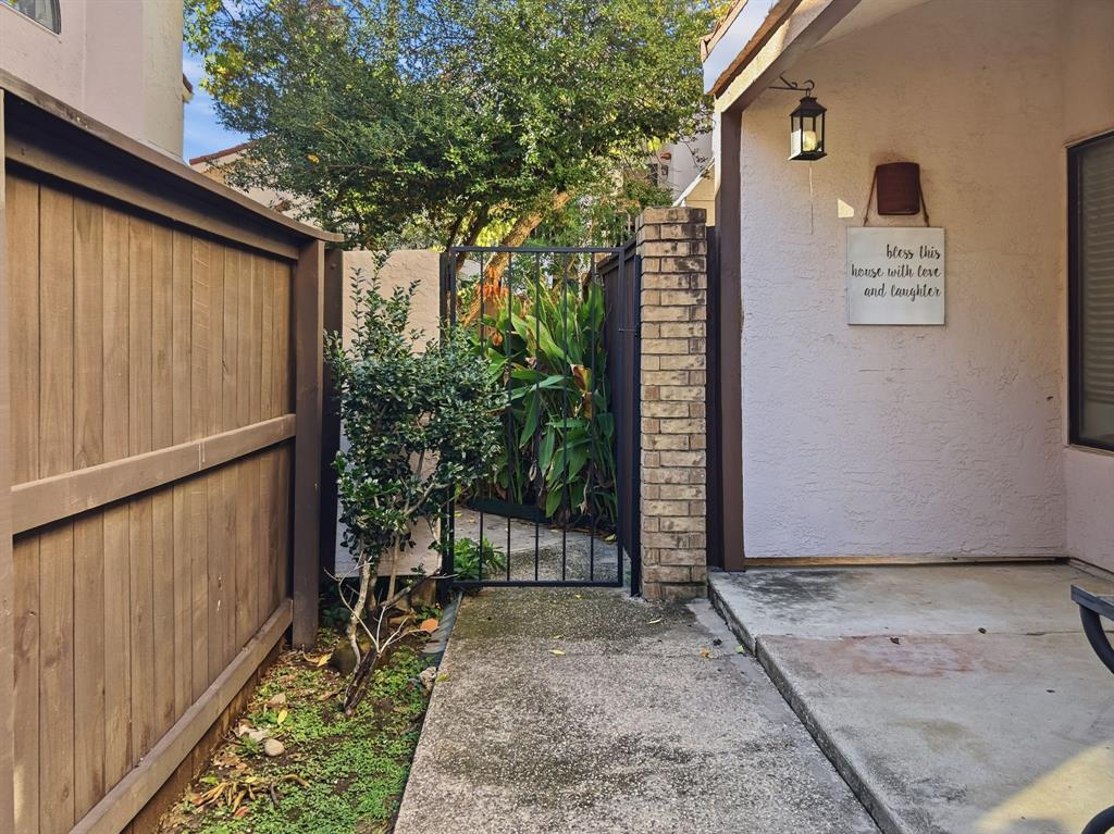 Villas At Valley Ranch Condos - Residential