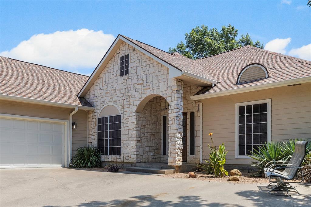 102 Kiowa Drive N