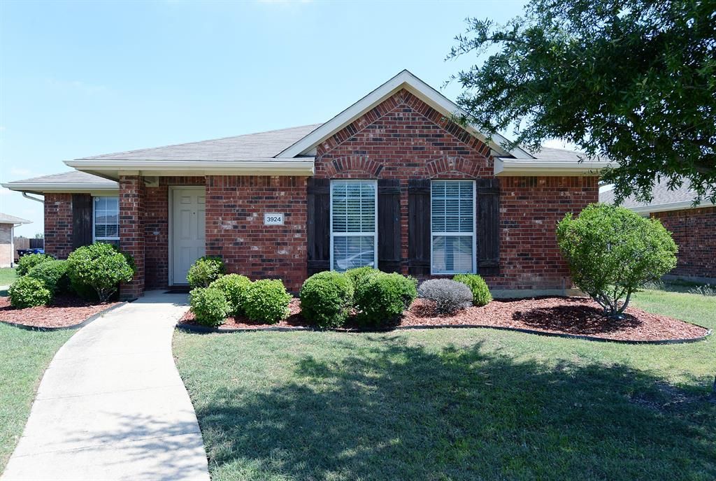 Photo of 3924 Palace Place, Frisco, TX 75033 (MLS # 21268998)