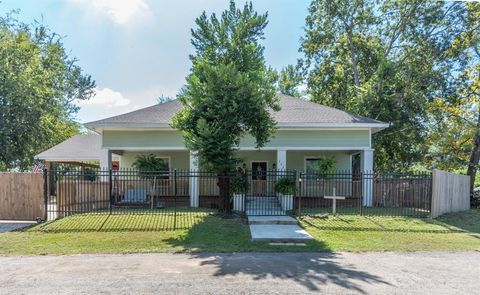 A home in Lindale