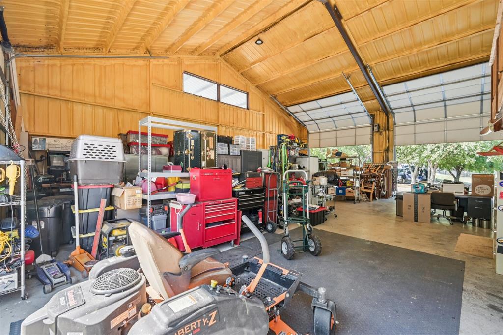 Ray Roberts Estate - Farm