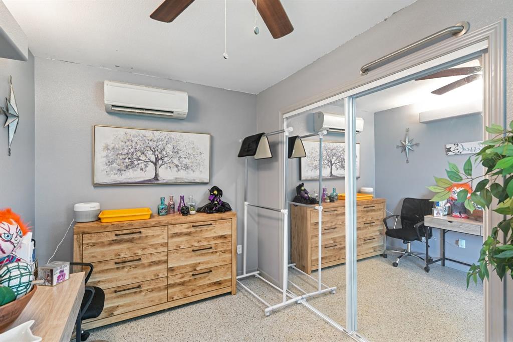 Ray Roberts Estate - Farm