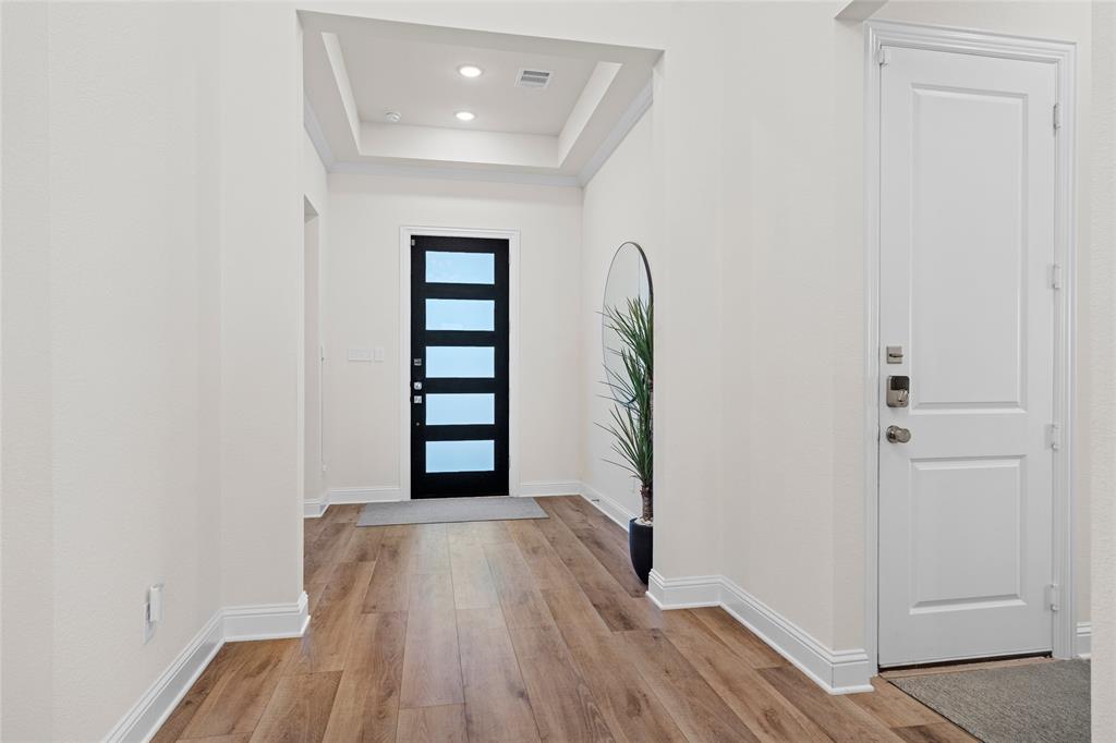 1401 Redbrick Lane