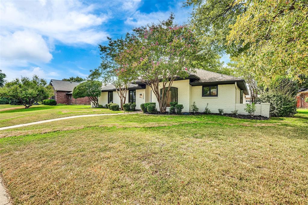 2609 Mariposa Circle