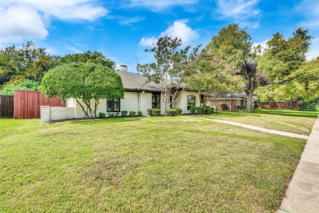 2609 Mariposa Circle