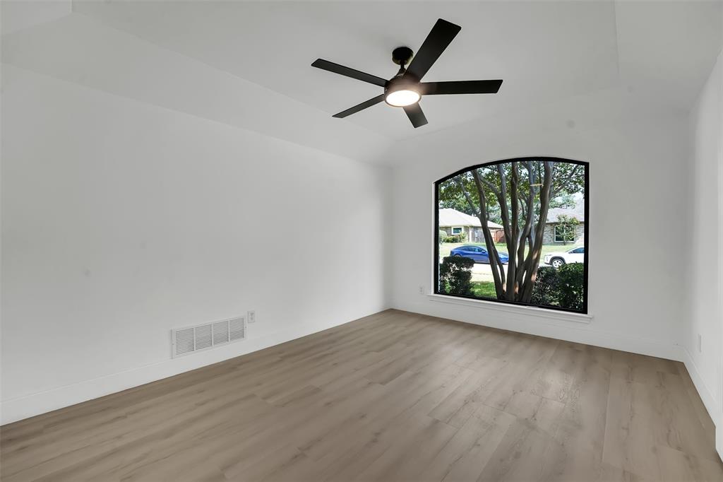 2609 Mariposa Circle