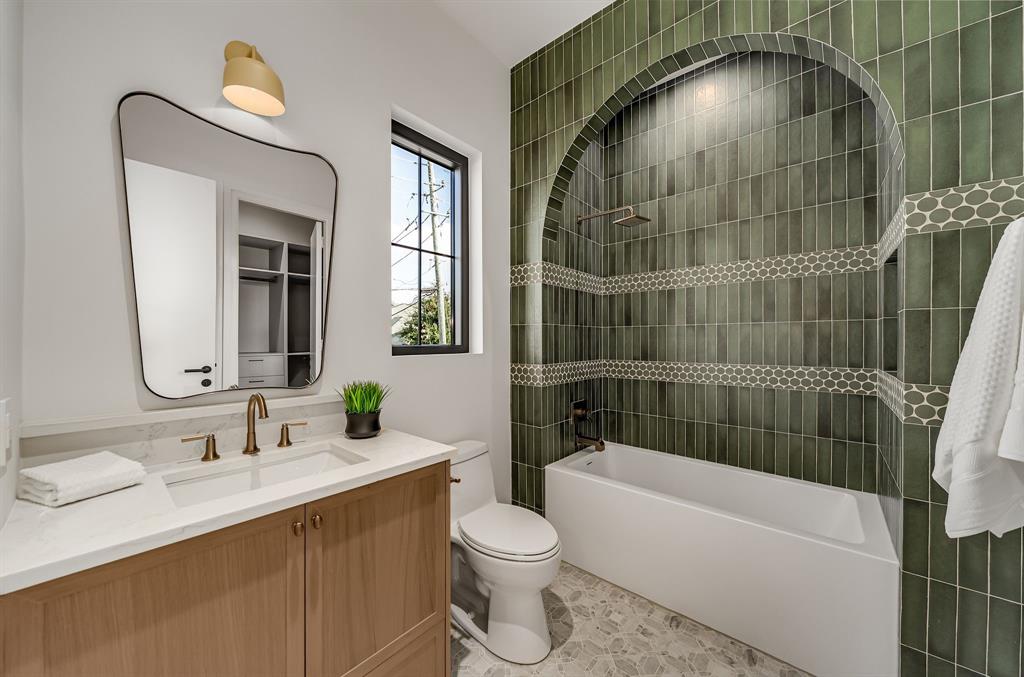 Walnut Hill Manor - Residential