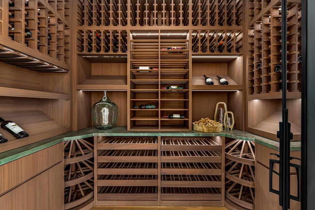 Walnut Hill Manor - Residential