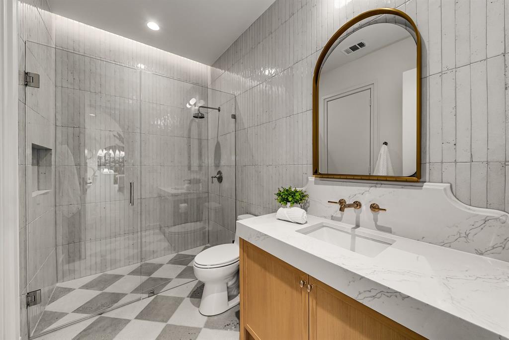 Walnut Hill Manor - Residential