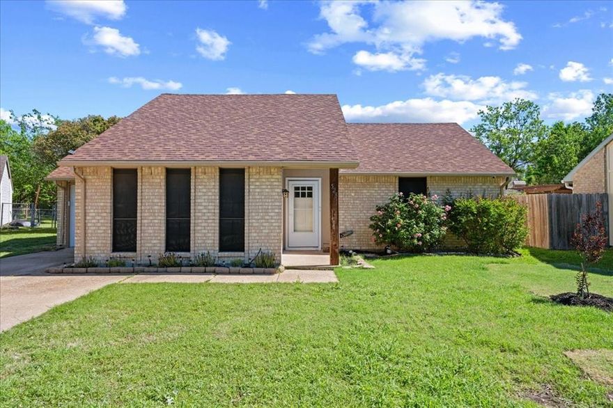 Charming and move-in ready! This adorable 2-bedroom, 1-bath home with an attached garage is the perfect fit for first-time buyers, downsizers, or anyone looking for comfort and convenience. Enjoy a spacious backyard with a wood privacy fence that is ideal for pets, play, or weekend gatherings. The one-car garage with automatic opener adds everyday ease. Refrigerator, washer, and dryer are included, making this home truly move-in ready! Located in the heart of Forney, you’re just minutes from Highway 80, shopping, and dining. Homes like this at this price point don’t last, schedule your showing today! Seller is offering a $2000 flooring allowance.