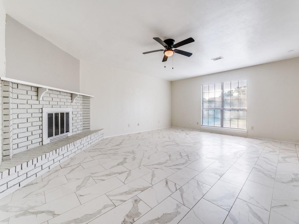 Photo of 420 Rockcrest Drive, Mesquite, TX 75150 (MLS # 21097876)