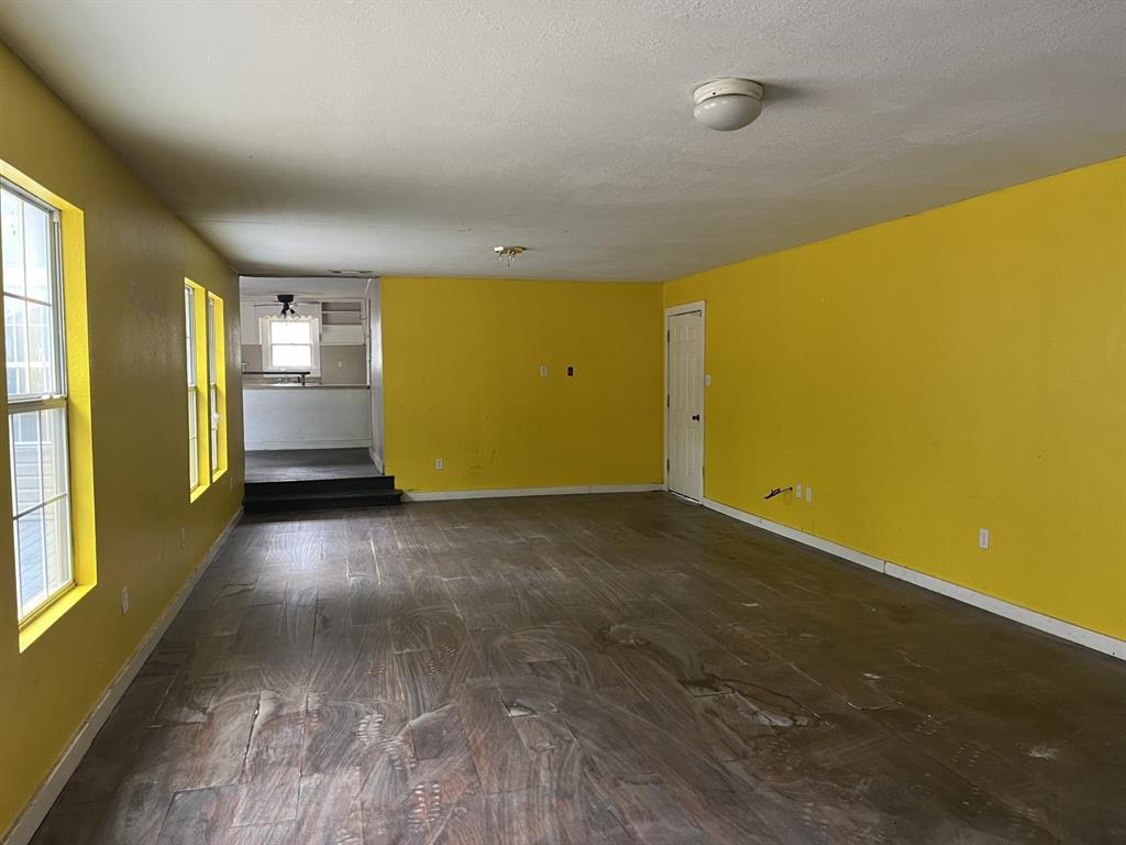 511 W 7th Street