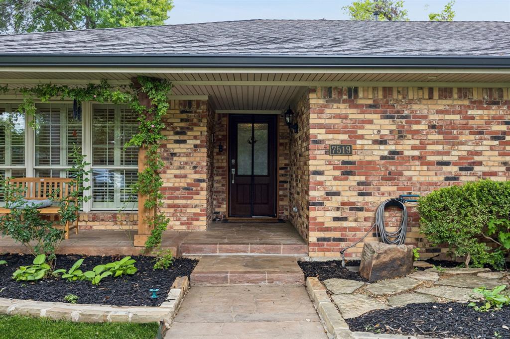 7519 Larchview Drive