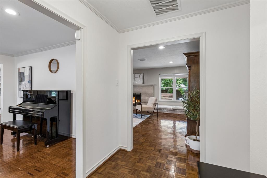 7519 Larchview Drive