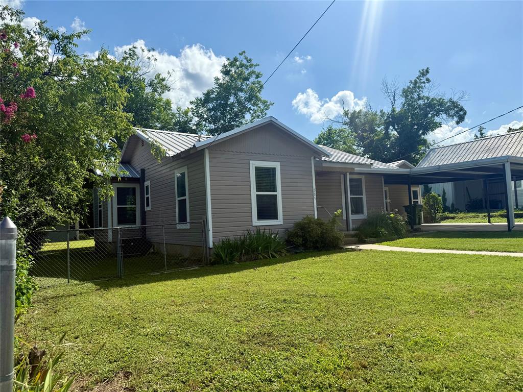 505 Hereford Street