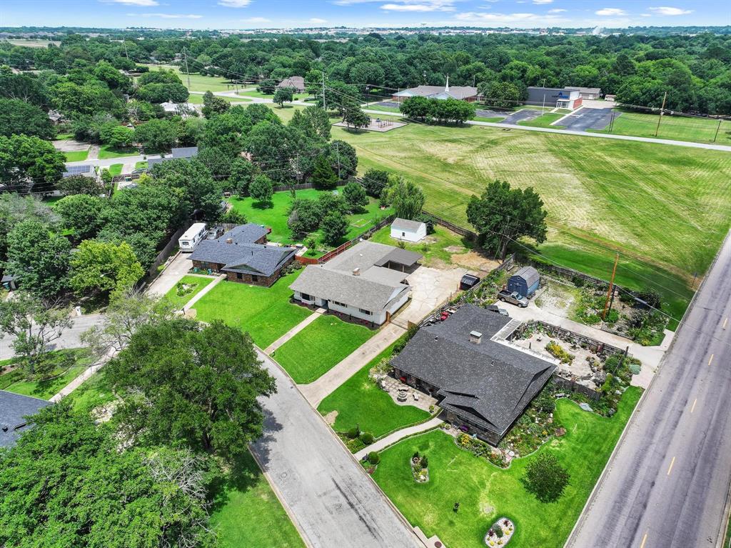 2505 Meadows Lane