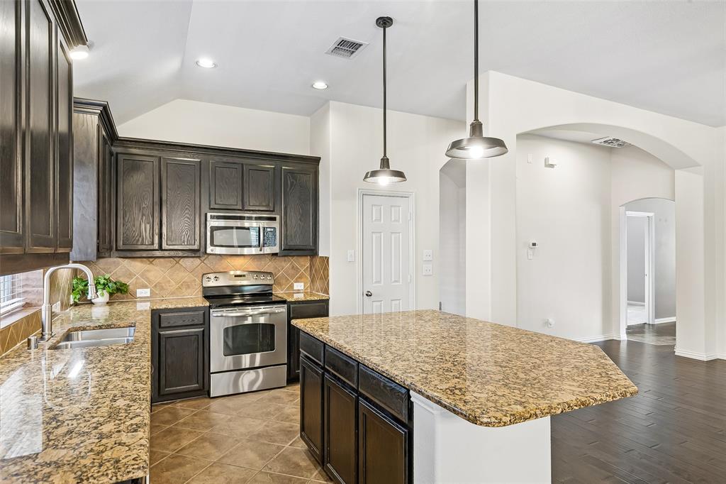 405 Highland Ridge Drive