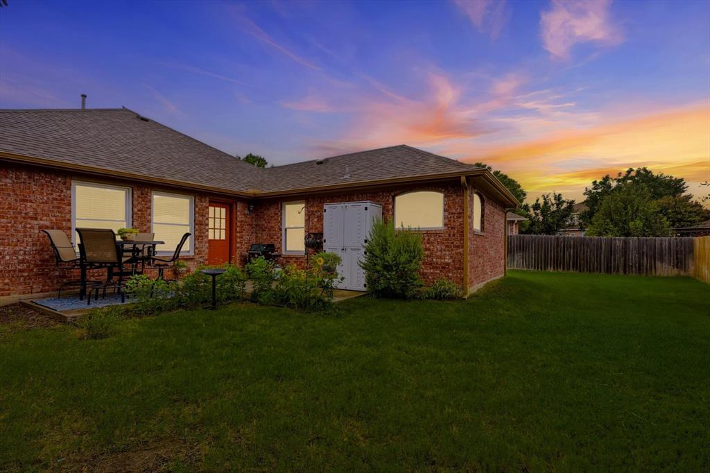 8720 Lariat Circle
