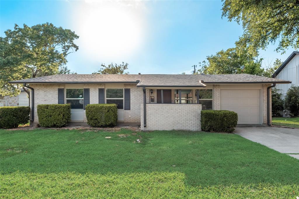 2403 Briarwood Lane