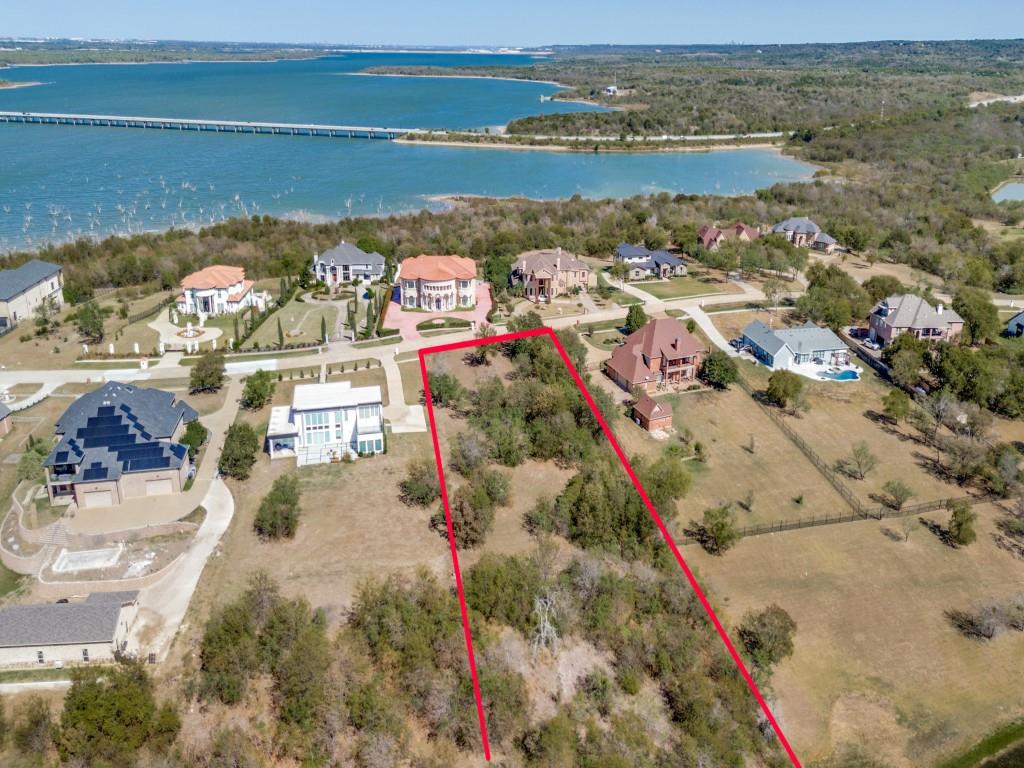 1036 Mallard Pointe Drive