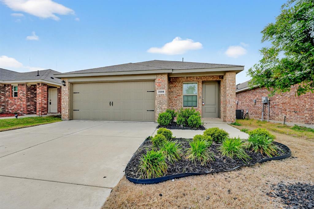 Photo of 2108 Bailer Way, Royse City, TX 75189 (MLS # 21391997)