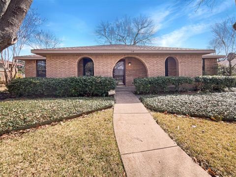 218 N Venice Drive Duncanville TX 75116