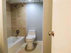 Arrangement Condo - Residential