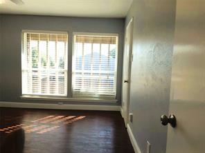 Arrangement Condo - Residential