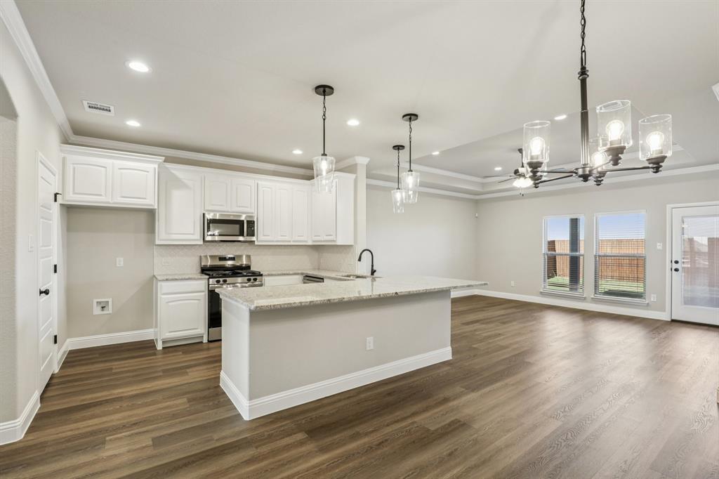 Eagle Glen Elements - Residential