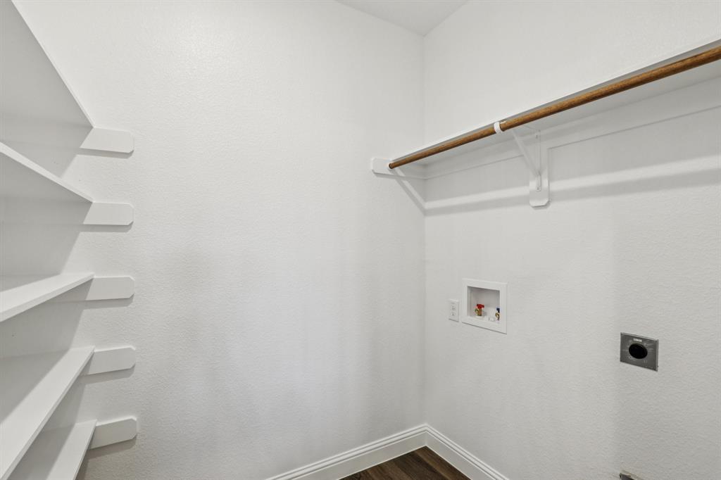 Eagle Glen Elements - Residential