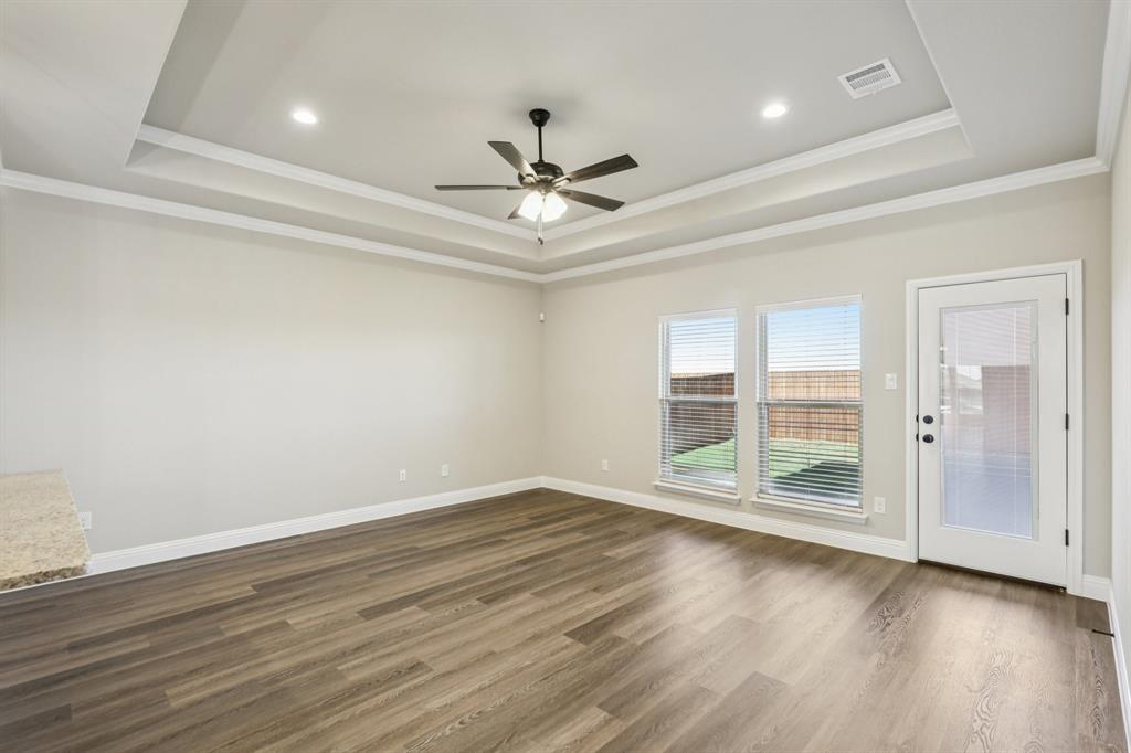 Eagle Glen Elements - Residential