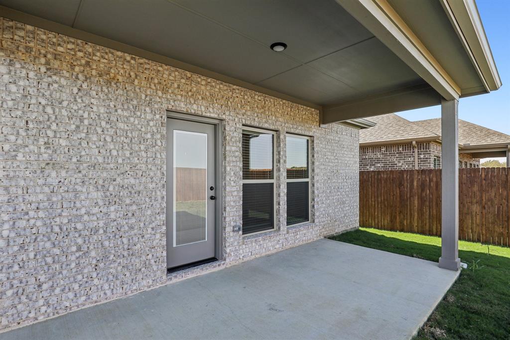 Eagle Glen Elements - Residential