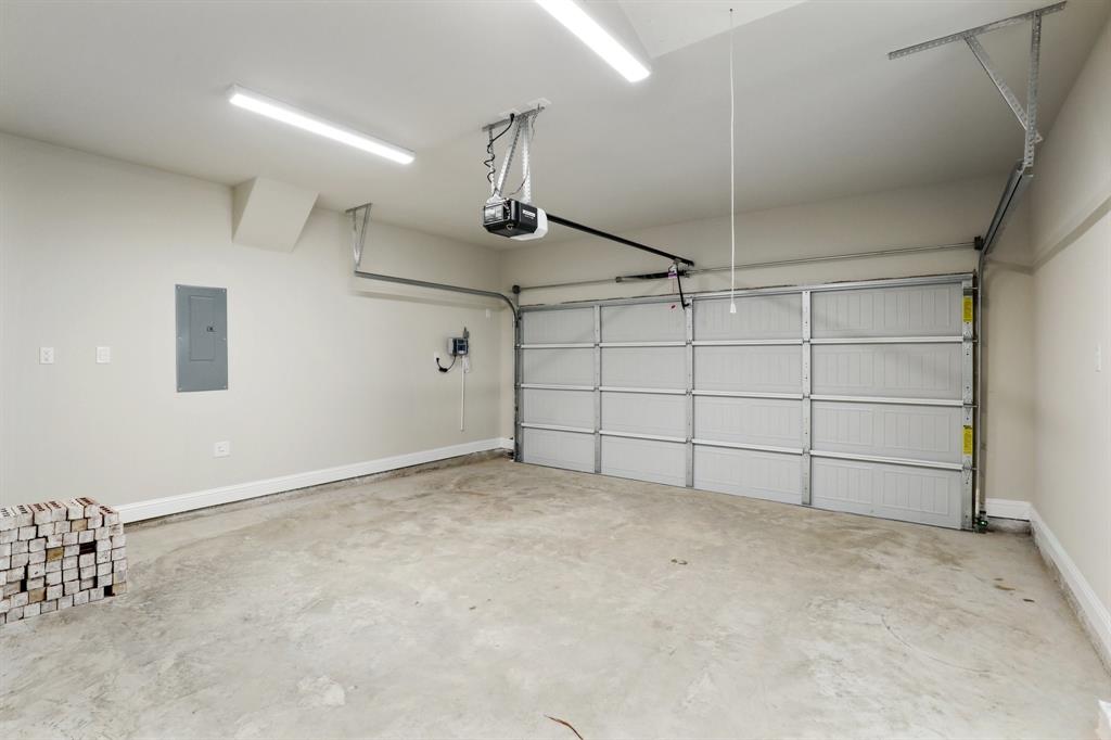 Eagle Glen Elements - Residential