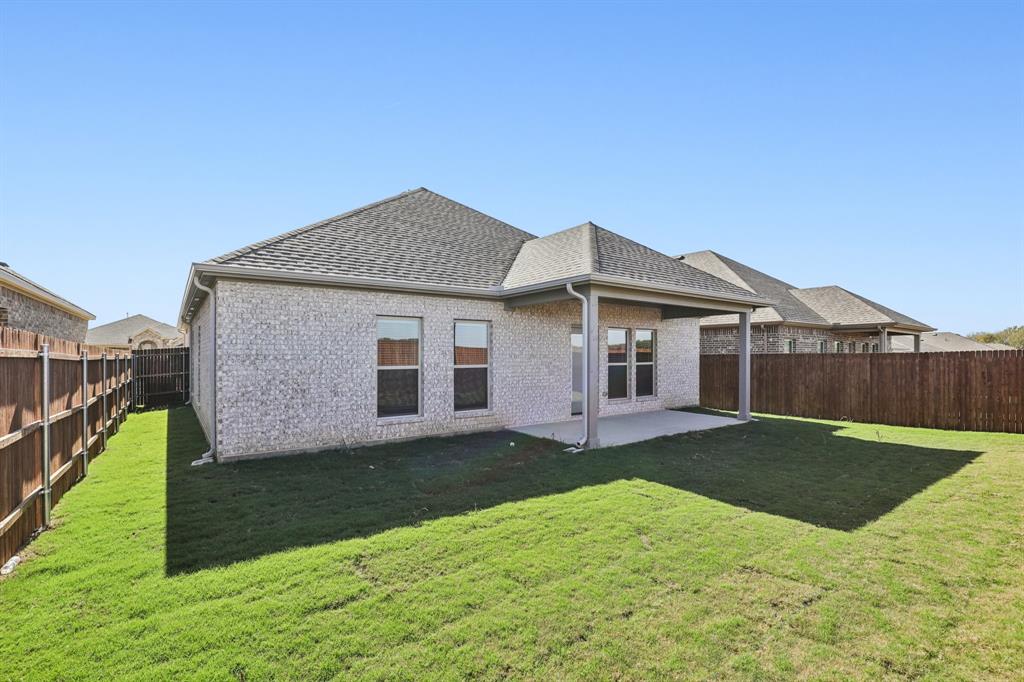 Eagle Glen Elements - Residential