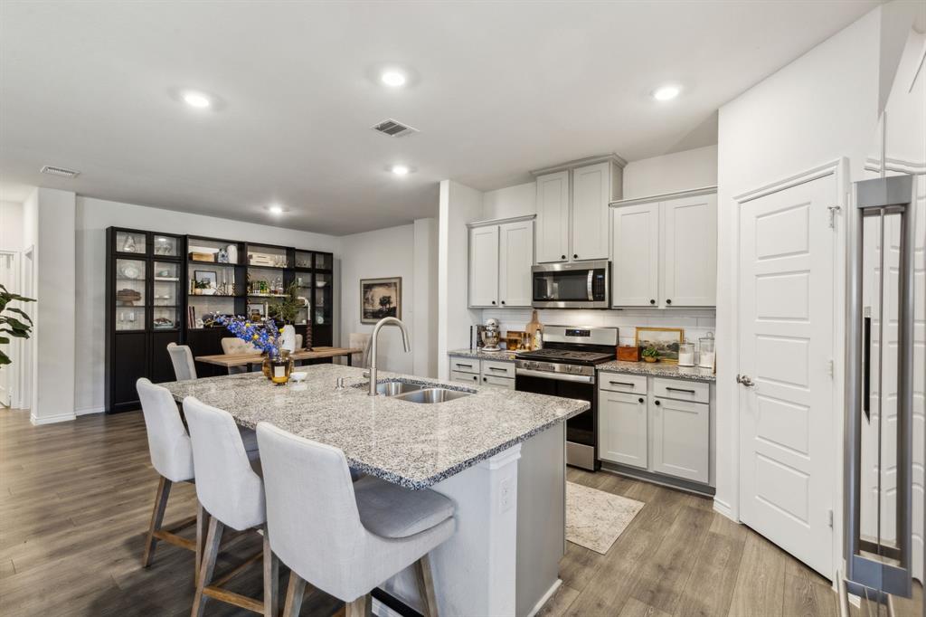 1104 Egret Way