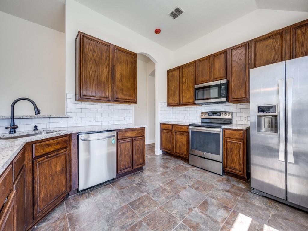 1810 Crosshaven Drive