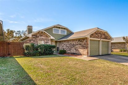 2000 Verlaine Dr, Carrollton, TX 75007