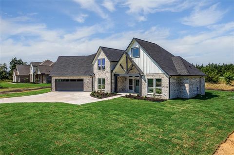 A home in Farmersville