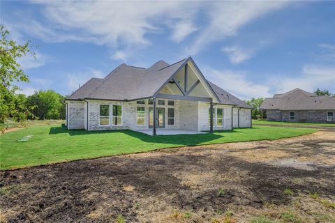 A home in Farmersville