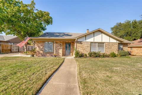 1021 Auburn Drive Arlington TX 76012