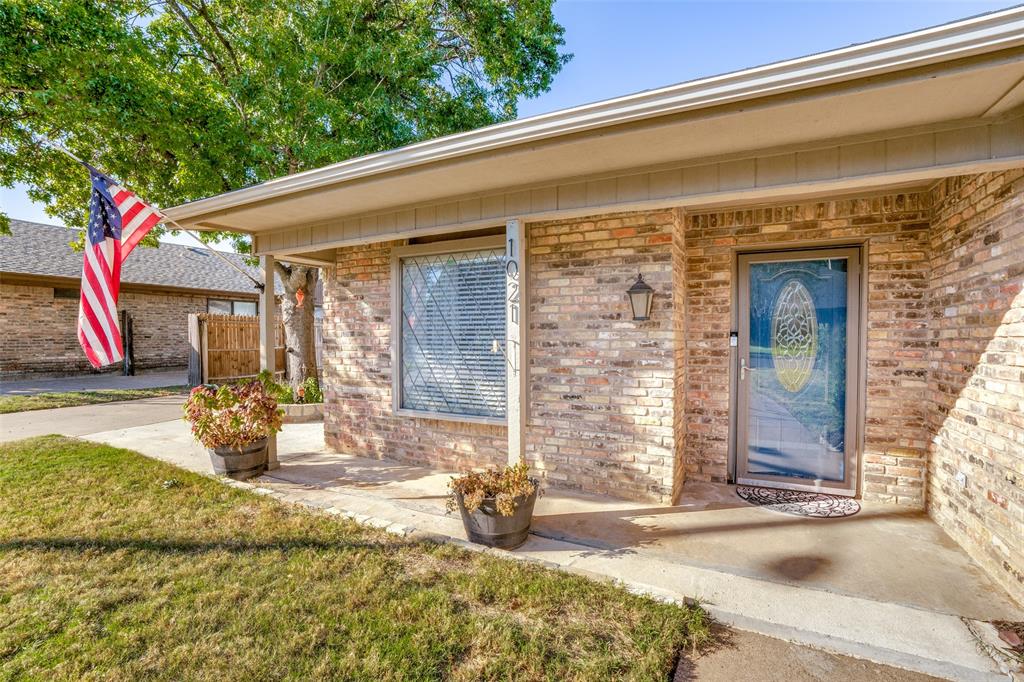 1021 Auburn Drive
