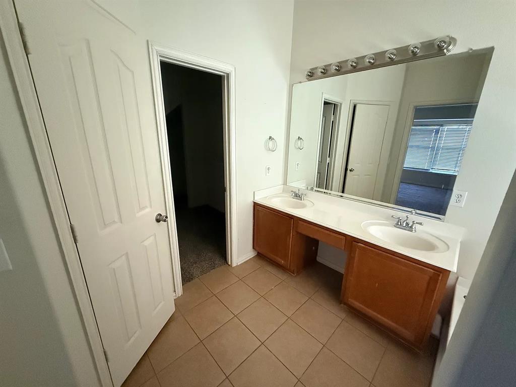 Crescent Spgs Ranch I & II - Residential Lease