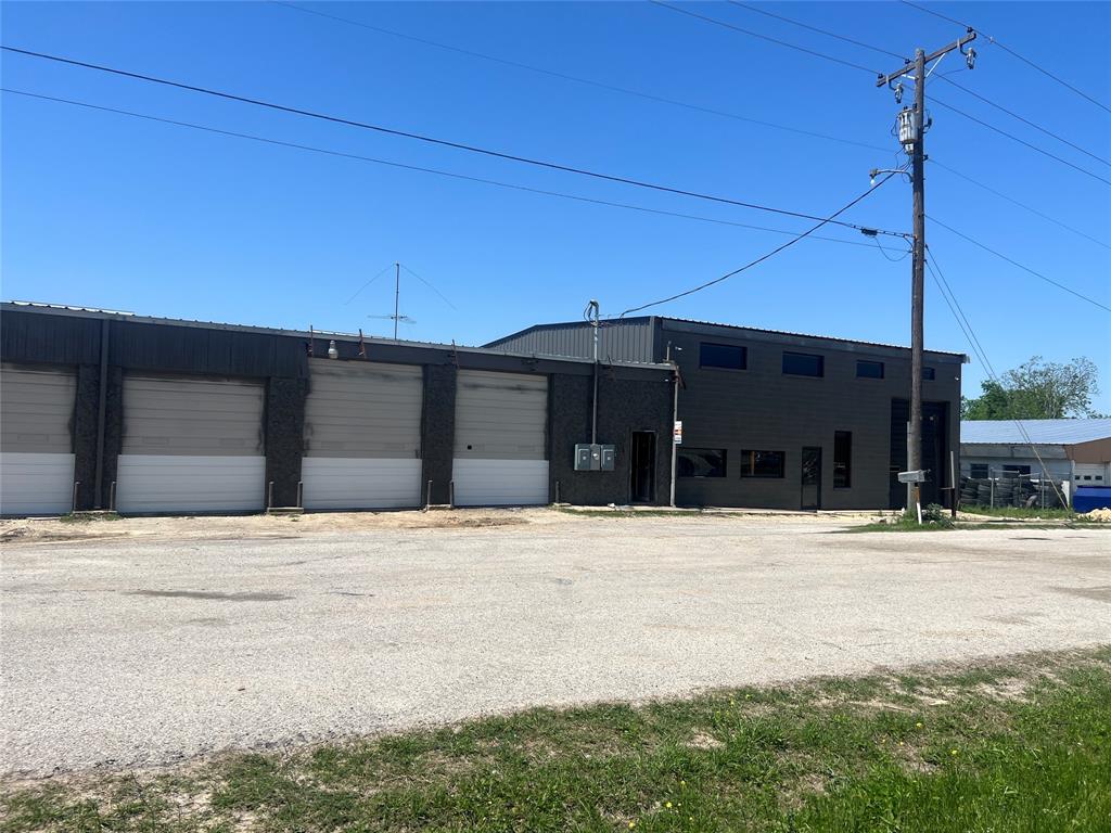 1606 S Main Street