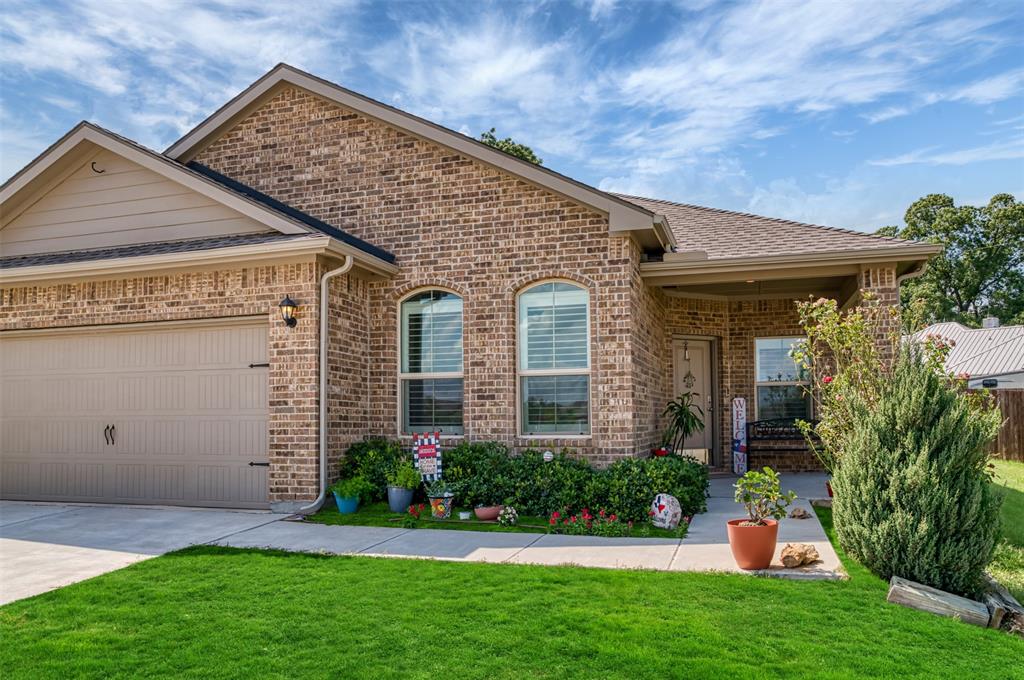 Photo of 111 Augusta Court, Boyd, TX 76023 (MLS # 21316831)