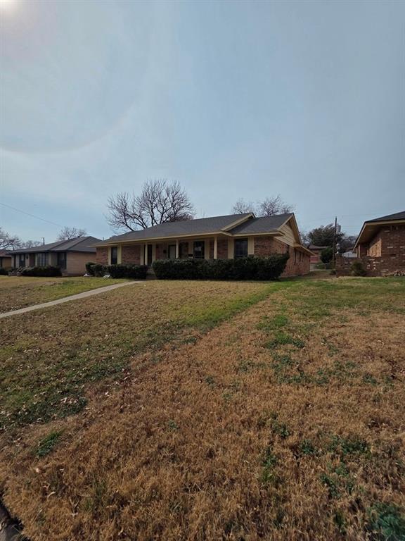 5505 Spruce View Drive