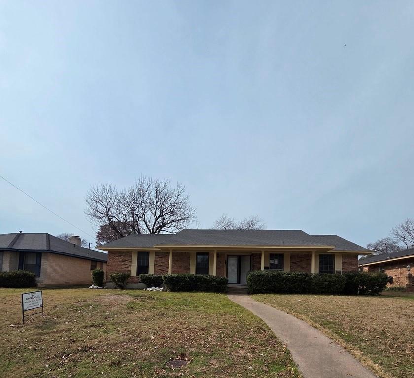 5505 Spruce View Drive