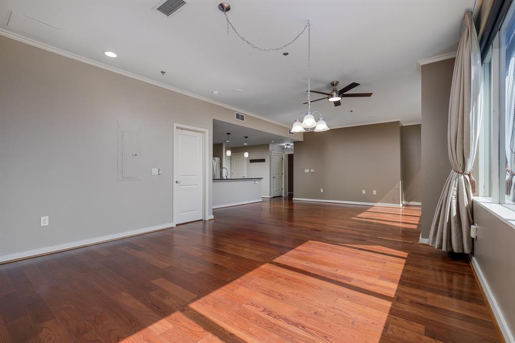 Metropolitan 1200 Main St Condo - Residential