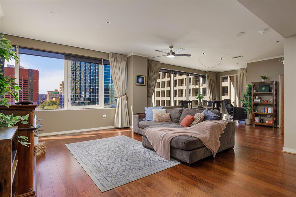 1200 Main Street 306