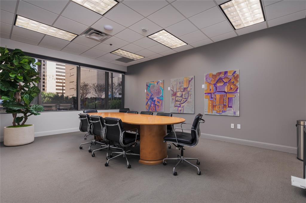 Metropolitan 1200 Main St Condo - Residential